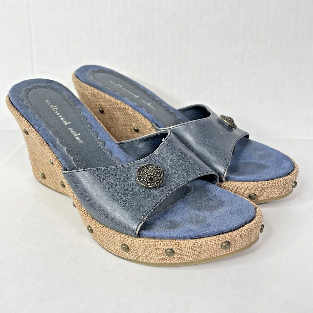 Cultured Soles Y2K Wedge Sandals Blue Size 6.5 Medallion Studded 2000s Slip On‎